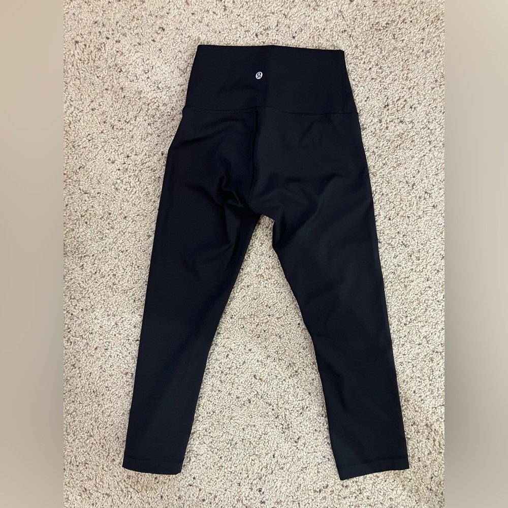 Lululemon Wunder Under 21” crop leggings size 4